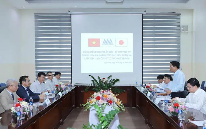 Bí thư Tỉnh ủy Thanh Hóa kiểm tra hoạt động sản xuất tại Công ty Xi măng Nghi Sơn