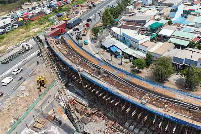 Sản xuất điều tiết, tiêu thụ xi măng chờ lực đẩy từ đầu tư công và bất động sản