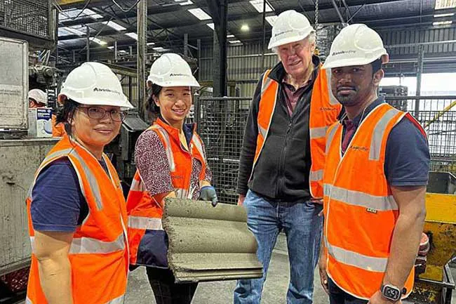 Phát triển ngói bê tông từ tro bay và thủy tinh tái chế giúp giảm phát thải carbon