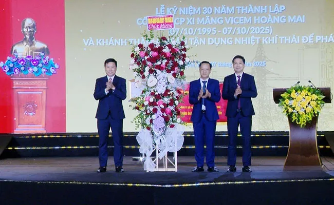 VICEM Hoàng Mai kỷ niệm 30 năm ngày thành lập và khánh thành dự án nhiệt khí thải để phát điện