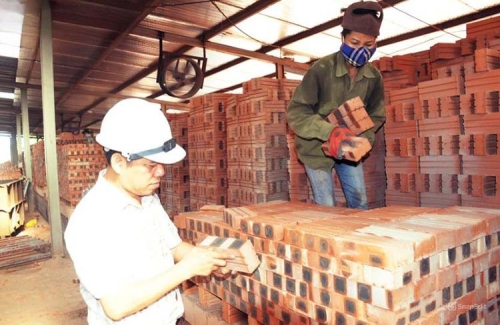 Nghệ An: Thị trường gạch xây, cát xây dựng khan hiếm, giá cả leo thang