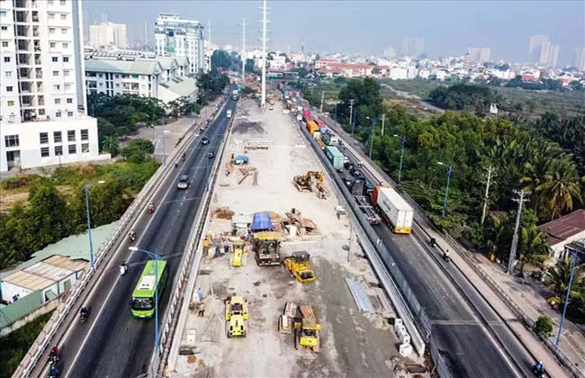 Thị trường xi măng tháng 7: Sản xuất giảm tốc, tiêu thụ phân hóa theo vùng miền