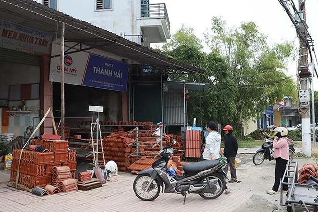 Nhu cầu vật liệu xây dựng tại Hà Tĩnh tăng cao sau bão nhưng giá vẫn ổn định