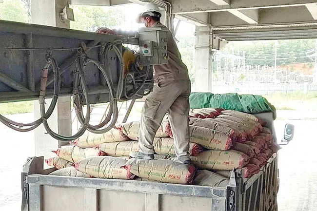 Xi măng Đồng Lâm tăng cường kiểm soát chất lượng sản phẩm trong toàn bộ quy trình sản xuất