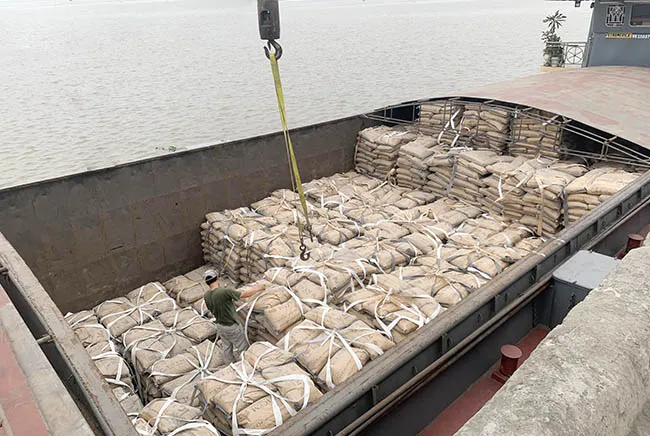 Thị trường xi măng hồi phục trong thế giằng co
