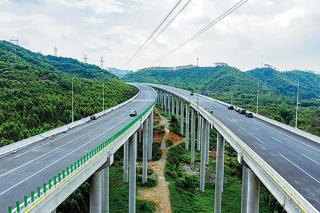 Bộ Xây dựng đánh giá giải pháp cao tốc cầu cạn tại ĐBSCL, mở triển vọng cho tiêu thụ vật liệu xây dựng