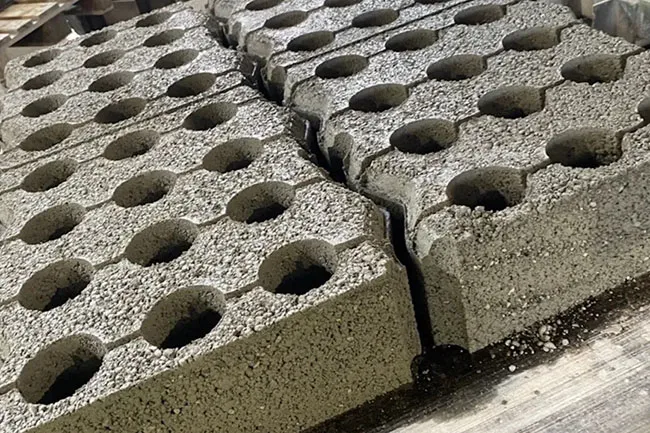 Tăng gấp đôi tỷ lệ tro bay, thử nghiệm mới giúp giảm 20% phát thải carbon cho bê tông