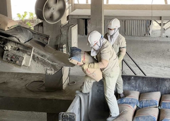 Sáng kiến “Phương pháp thay thế phân tích Cr6+ trong xi măng” góp phần bảo vệ sức khỏe NLĐ