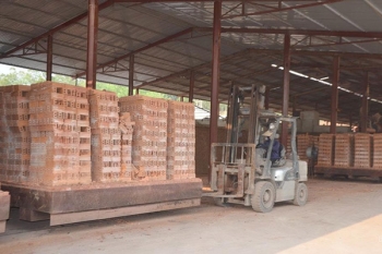 Điện Biên: Giá vật liệu tăng cao ảnh hưởng tiến độ xóa nhà tạm, dột nát