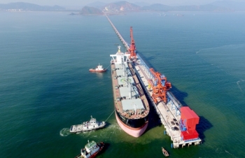 Xuất khẩu xi măng sang Trung Quốc - Giải tỏa áp lực cạnh tranh thị trường nội địa