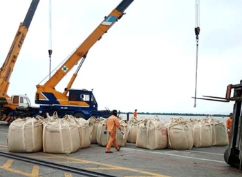 Philippines considers extending safeguard measures against cement imported from Vietnam
