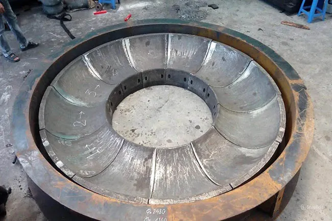 VICEM Hải Phòng mời thầu mua sắm bộ tấm lót bàn nghiền Atox 27.5 (Sintercast).