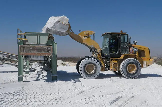 VICEM Hải Phòng mời thầu gói mua sắm thạch cao nhân tạo năm 2025.