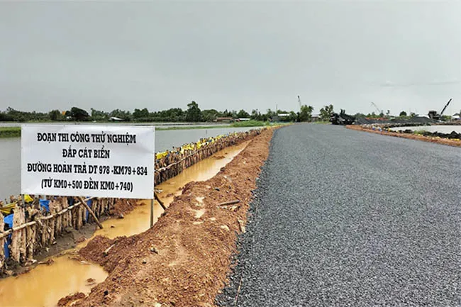 Xây dựng tiêu chuẩn kỹ thuật cho nền đường ô tô sử dụng cát biển.