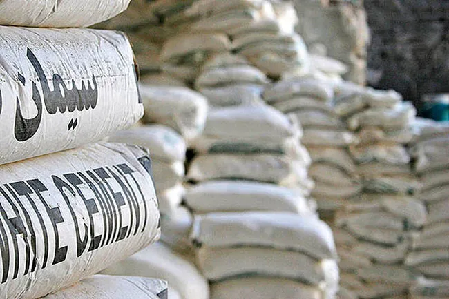Nhu cầu xi măng tại Iran tiếp tục lao dốc.