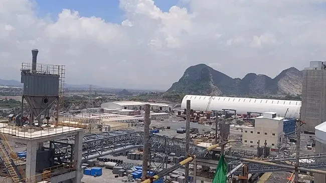 Xi măng Long Thành báo lỗ 2,11 tỷ đồng, cơ cấu lại tiến độ trả lãi trái phiếu.