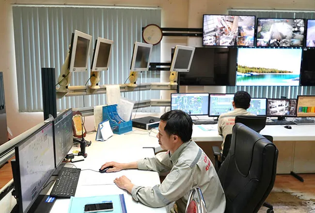 L&atilde;nh đạo tỉnh Quảng Trị kiểm tra t&igrave;nh h&igrave;nh sản xuất đầu năm tại C&ocirc;ng ty CP Xi măng S&ocirc;ng Gianh.