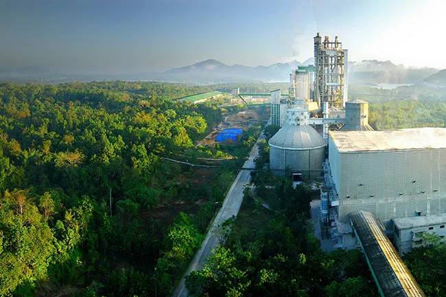 Thái Lan thử nghiệm công nghệ thu giữ carbon trong ngành xi măng.