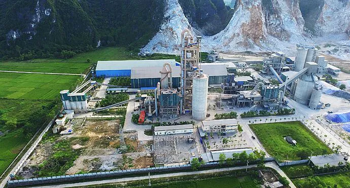 UBCKNN hủy tư c&aacute;ch c&ocirc;ng ty đại ch&uacute;ng của Xi măng S&ocirc;ng Lam 2.