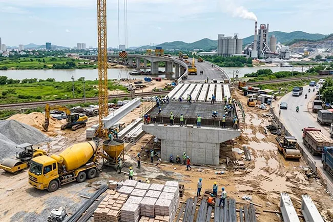 Đầu tư c&ocirc;ng v&agrave; &aacute;p lực nguồn cung đang l&agrave;m thay đổi thị trường vật liệu x&acirc;y dựng.