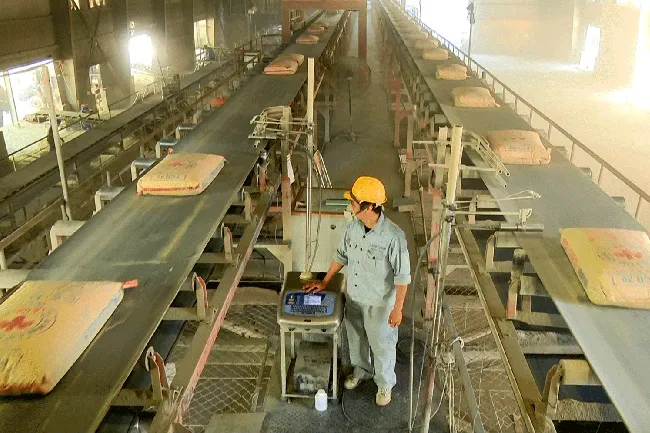 Lợi nhuận Xi măng La Hiên tăng mạnh khi biên lợi nhuận gộp cải thiện.