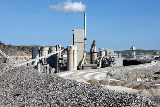 Chi phí carbon gia tăng thúc đẩy ngành xi măng Anh đề xuất điều chỉnh chính sách.