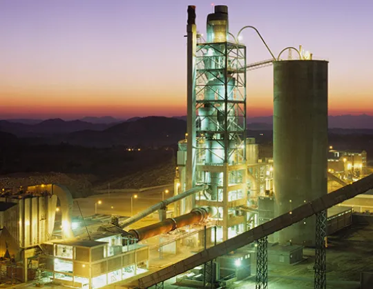 Nh&agrave; m&aacute;y Xi măng Xu&acirc;n Th&agrave;nh về đ&ecirc;m